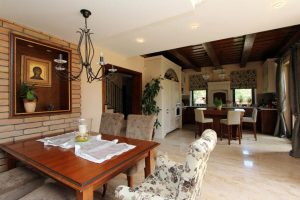 Csősz-Tóth Anita lakberendező - Mediterrán stílus étkező 03